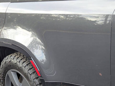 2023 Land Rover Defender 130 X-Dynamic SE