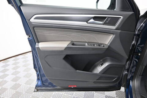 2023 Volkswagen Atlas Cross Sport V6 SEL R-Line Black 4Motion