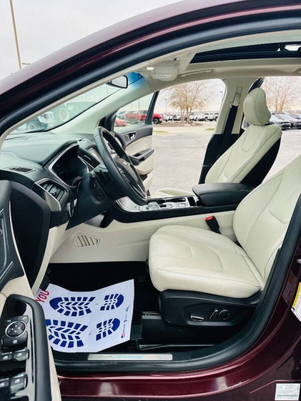 2019 Ford Edge Titanium