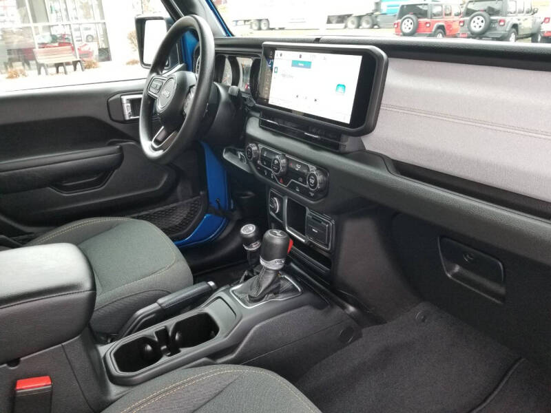 2024 Jeep Wrangler Sport