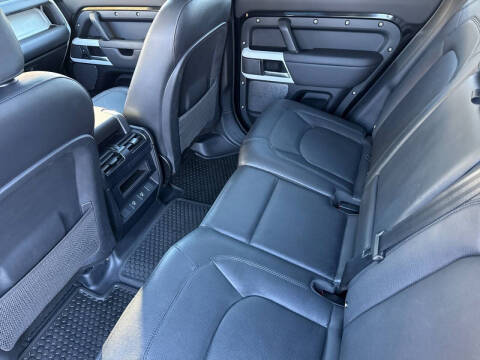 2024 Land Rover Defender 110 P300 S