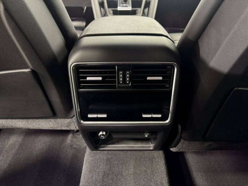 2023 Porsche Cayenne