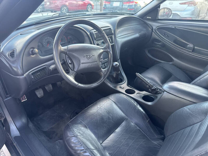 2002 Ford Mustang GT Deluxe