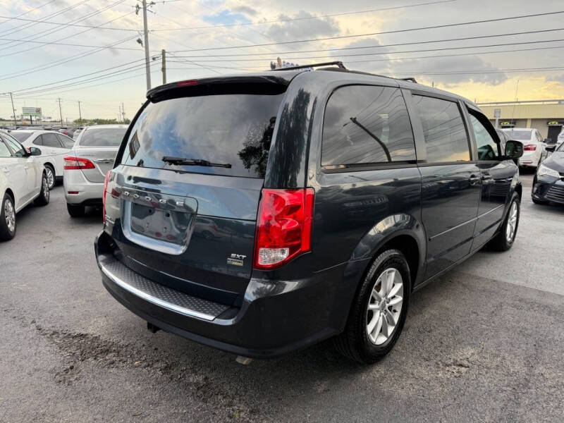 2014 Dodge Grand Caravan SXT 30th Anniversary