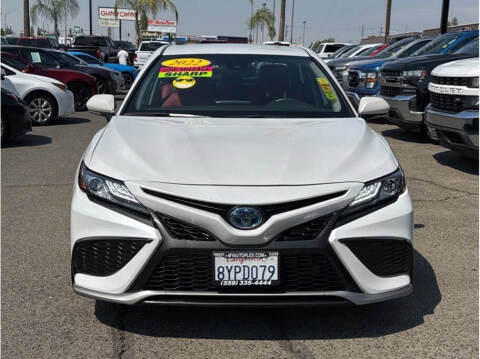 2022 Toyota Camry Hybrid XSE