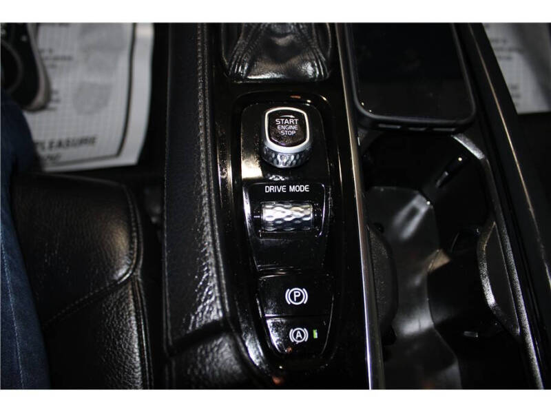 2021 Volvo XC90 T5 Momentum