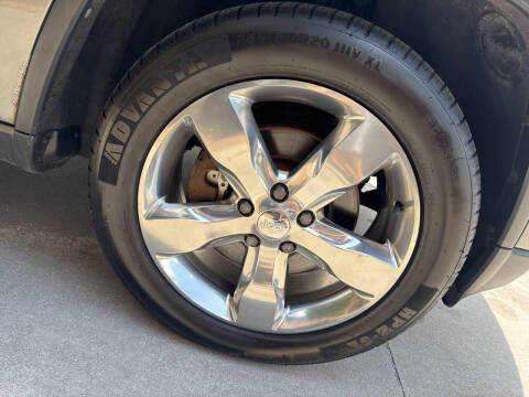 2012 Jeep Grand Cherokee Overland Summit