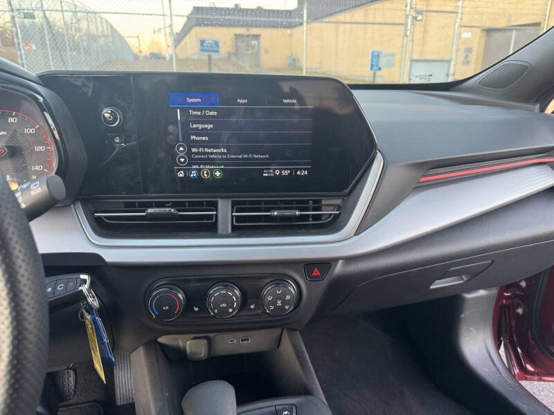 2024 Chevrolet Trax RS