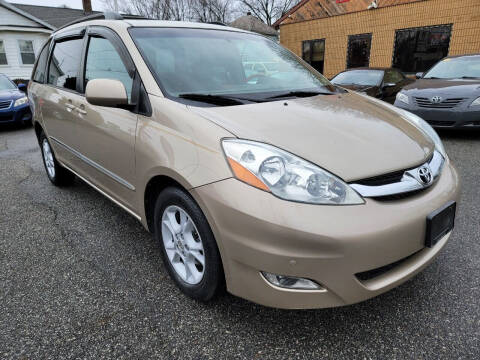 2006 Toyota Sienna for sale at Citi Motors in Highland Park NJ