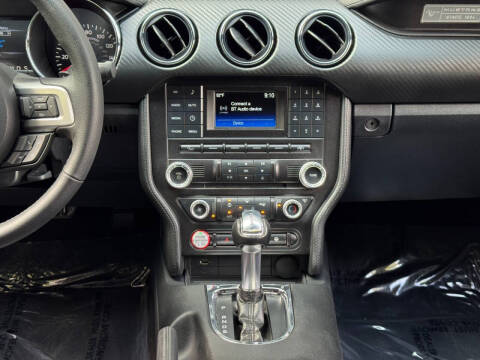 2015 Ford Mustang V6
