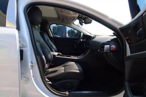 2017 Jaguar XE 35t First Edition