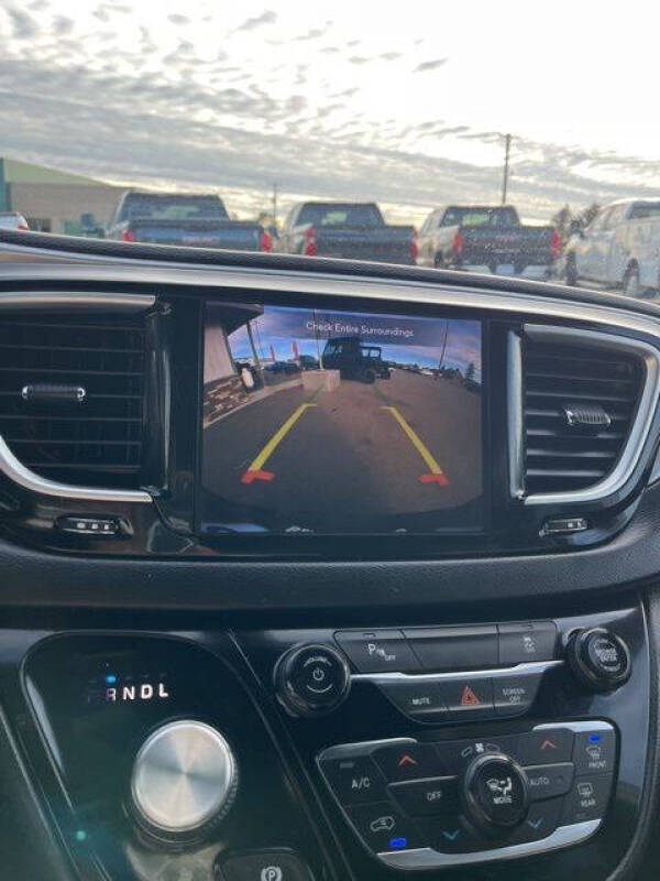 2020 Chrysler Pacifica Hybrid Touring L