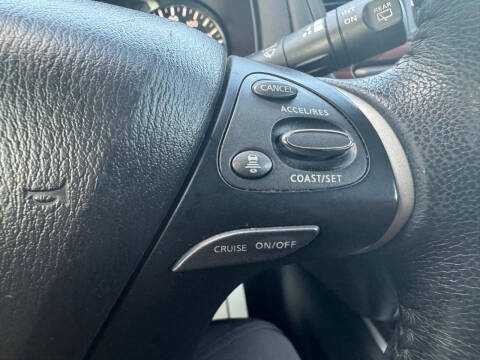 2017 Nissan Pathfinder Platinum