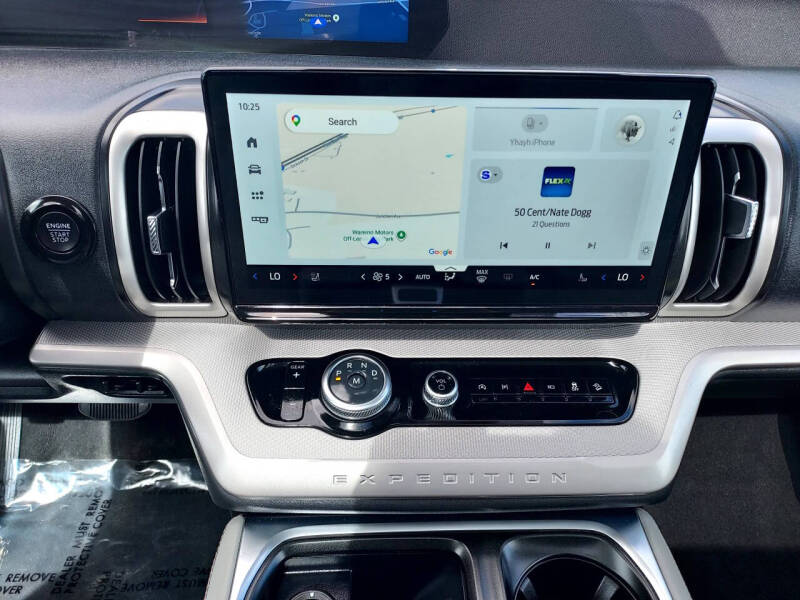 2025 Ford Expedition Active