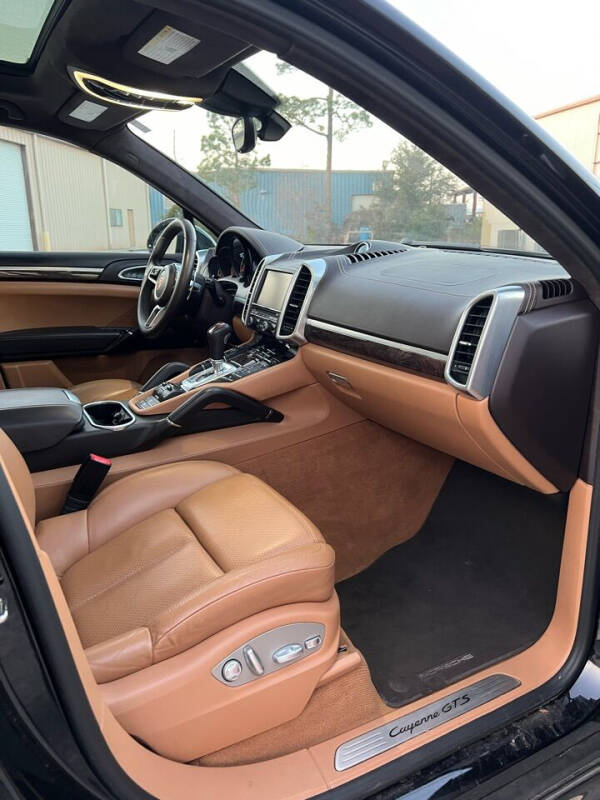 2016 Porsche Cayenne GTS