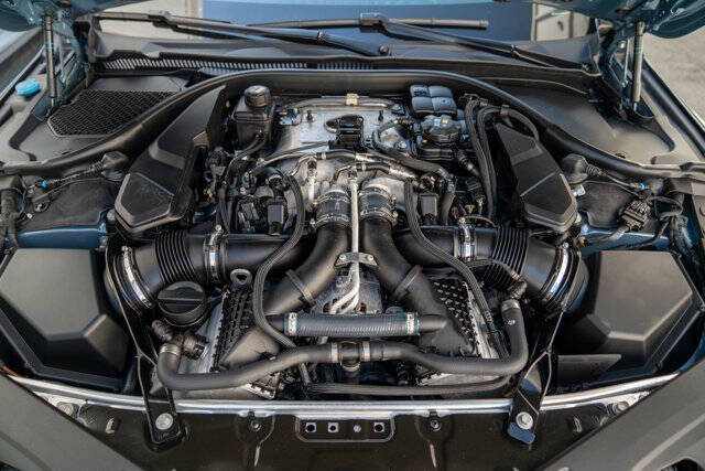 2020 BMW M8 36