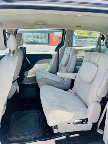 2013 Dodge Grand Caravan SE