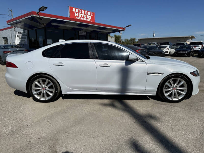 2016 Jaguar XF R-Sport