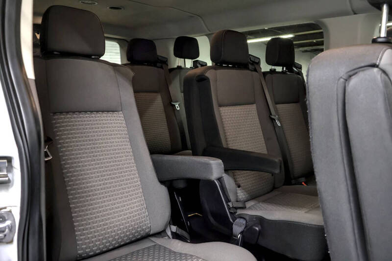 2023 Ford Transit 350 XLT