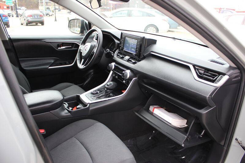 2020 Toyota RAV4 Hybrid XLE