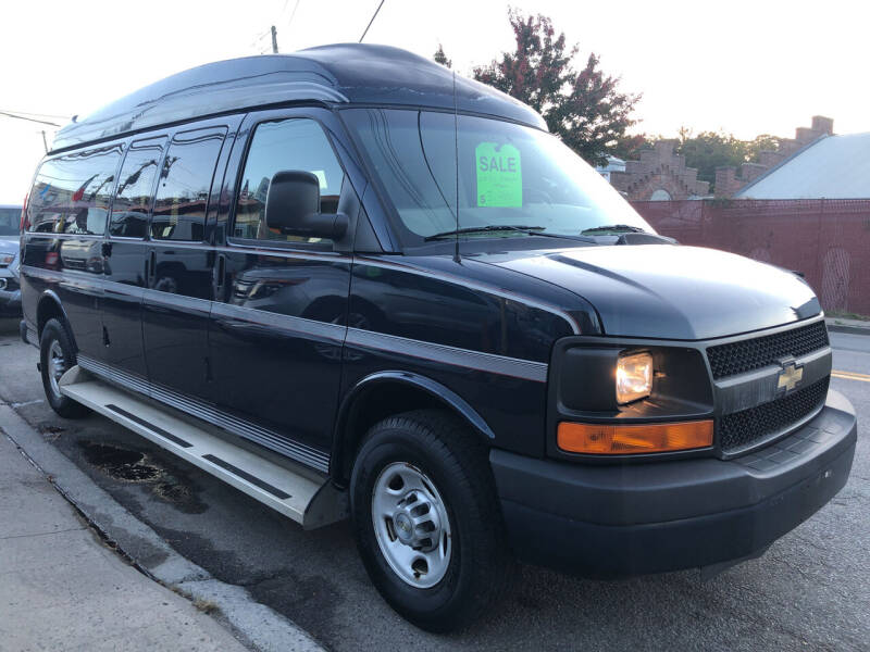 2011 Chevrolet Express Passenger for sale at Deleon Mich Auto Sales in Yonkers NY