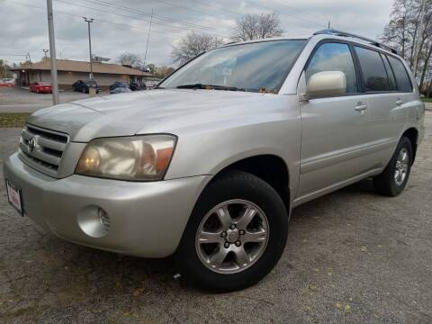 2005 Toyota Highlander for sale at Car Castle in Zion IL
