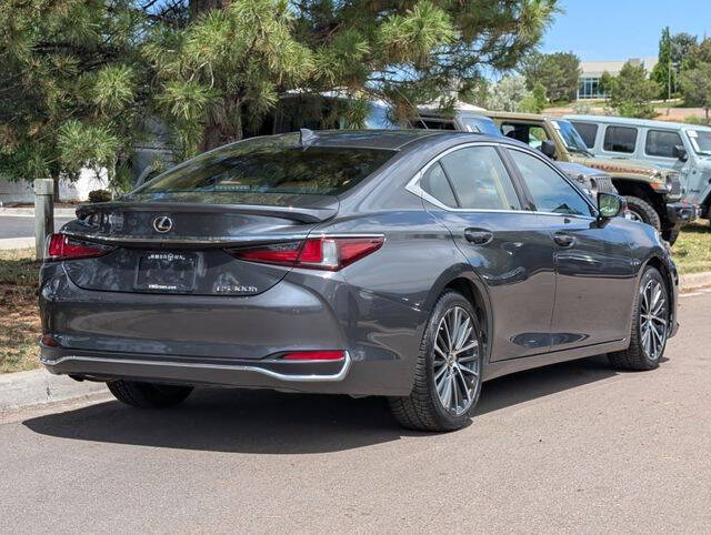 2024 Lexus ES 300h