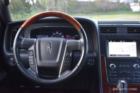 2017 Lincoln Navigator Select