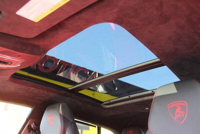 2019 Lamborghini Urus