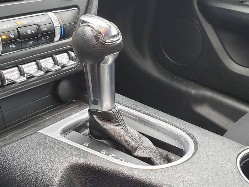 2021 Ford Mustang EcoBoost