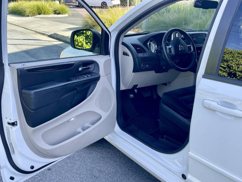 2015 Dodge Grand Caravan SE