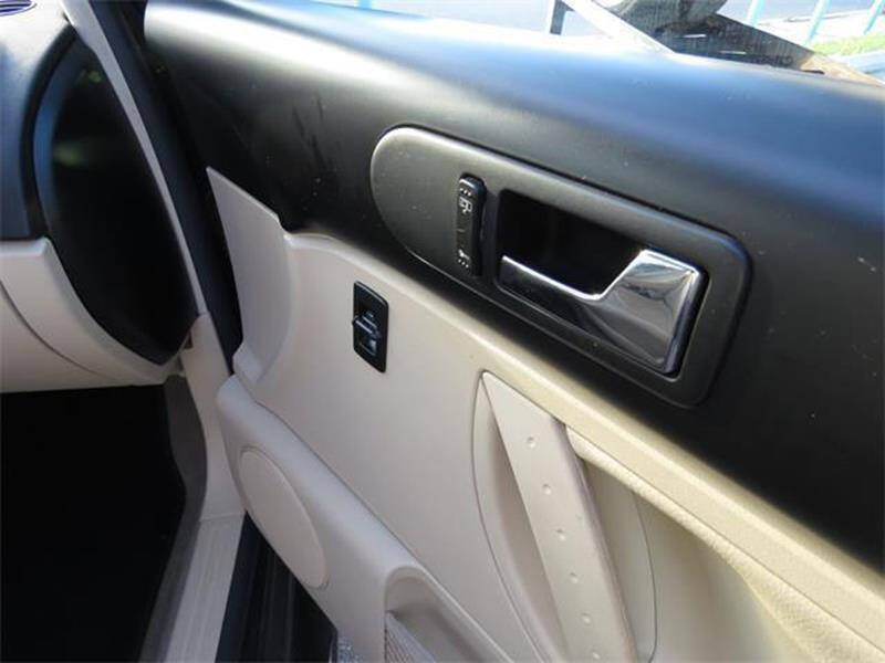 2008 Volkswagen New Beetle S PZEV