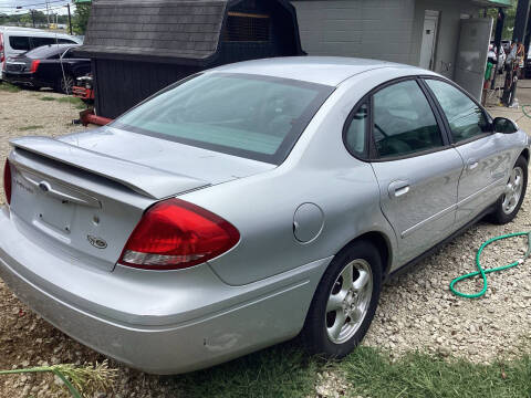 2004 Ford Taurus SES