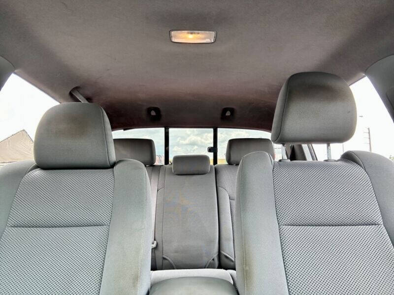 2010 Toyota Tacoma Pickup - $16,995