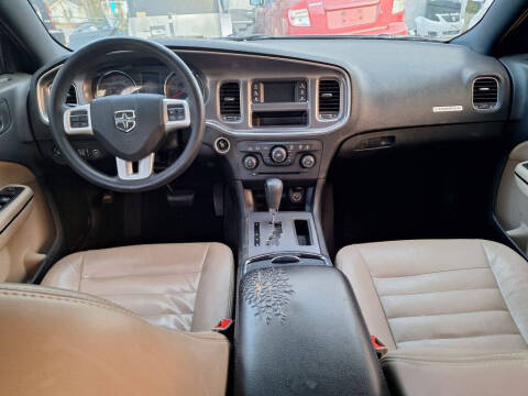 2013 Dodge Charger SE