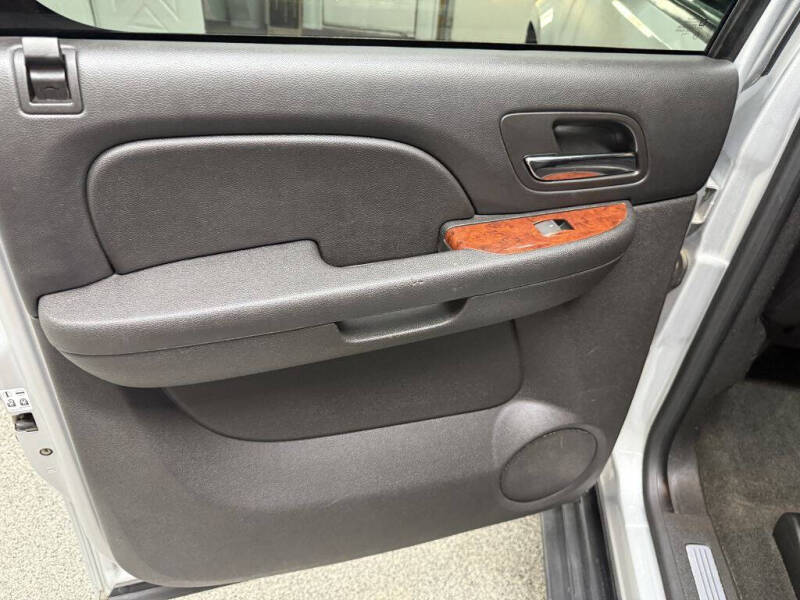 2013 Chevrolet Avalanche LTZ Black Diamond