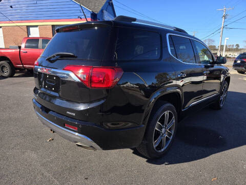 2017 GMC Acadia Denali