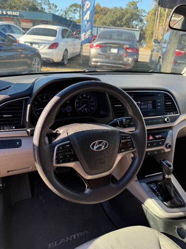 2018 Hyundai Elantra SE