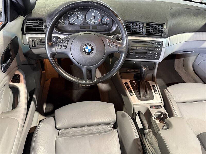 2004 BMW 3 Series 19