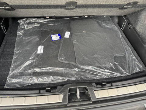 2024 Volvo XC40 B5 Plus Bright Theme