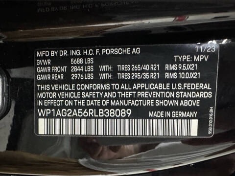 2024 Porsche Macan S