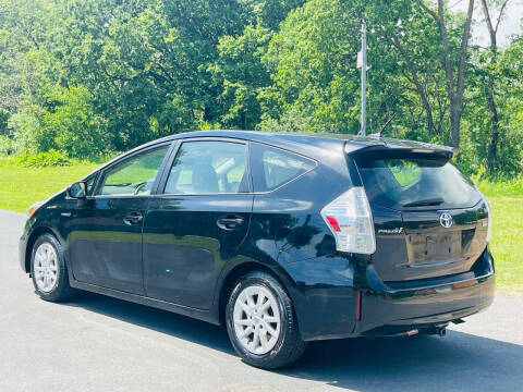 2012 Toyota Prius v Three