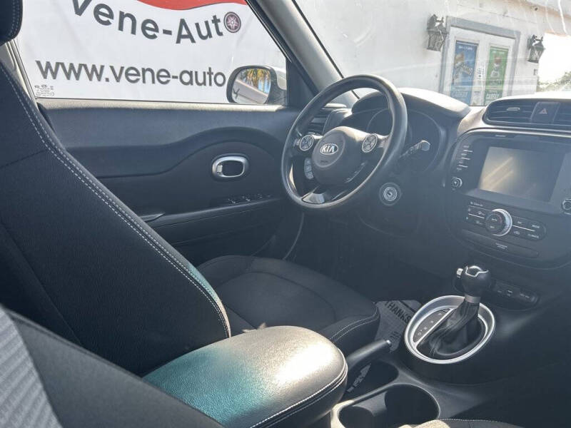 2019 Kia Soul +