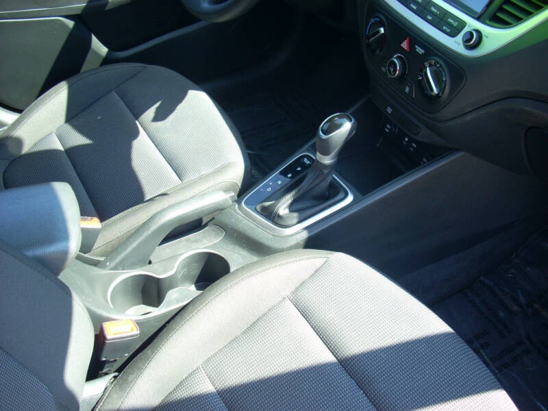 2022 Hyundai Accent SE