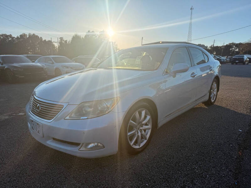 2008 Lexus LS Base's photo