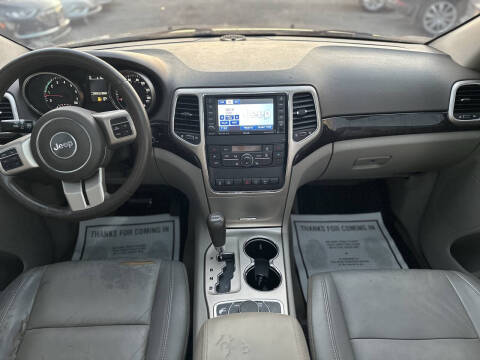 2011 Jeep Grand Cherokee Laredo X