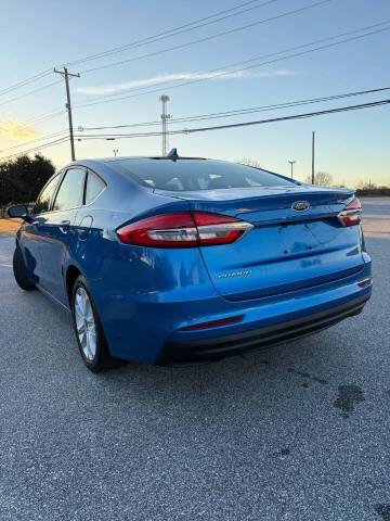 2020 Ford Fusion Hybrid SE