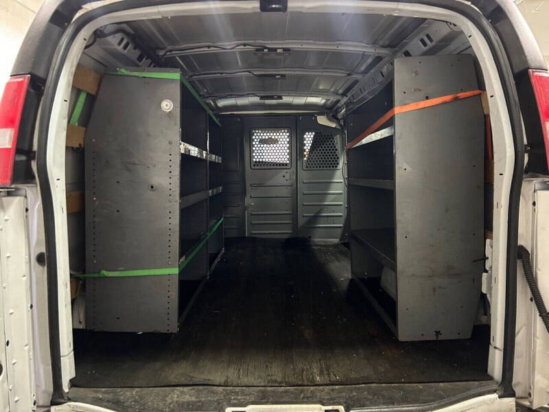 2017 GMC Savana 2500