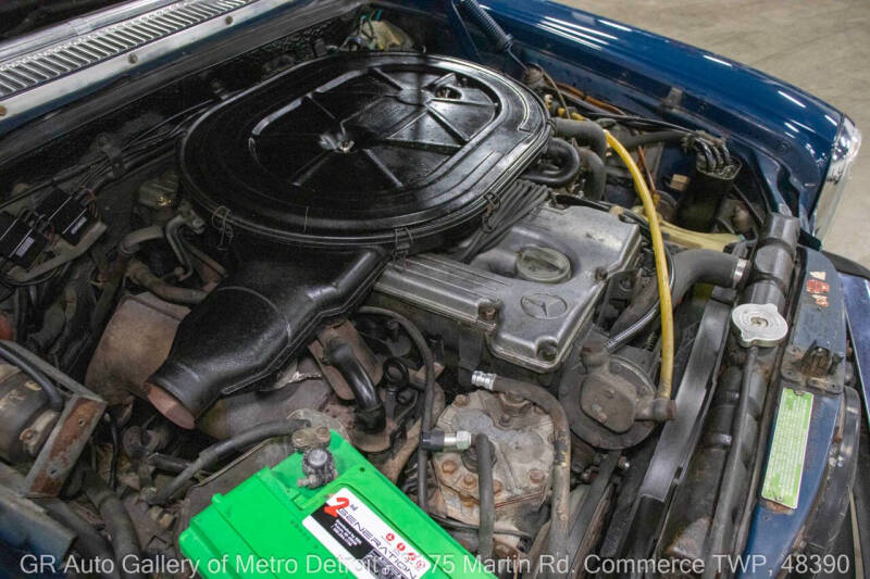 1975 Mercedes-Benz 280-Class