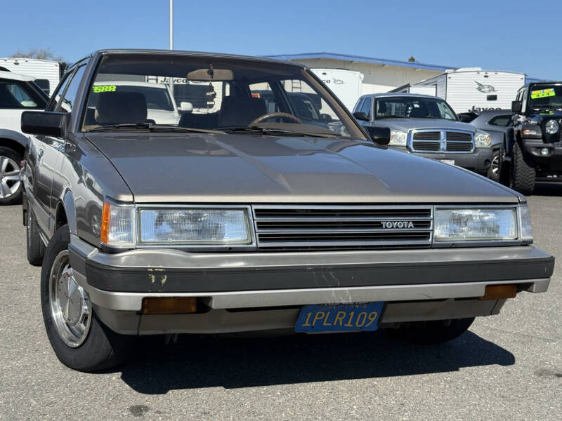 1986 Toyota Camry LE